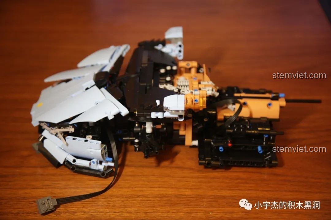 Túi linh kiện số 6 của Mould King 13056 Lamborghini Hyper, chứa các mảnh ghép cho phần thân xe và ngoại thất.