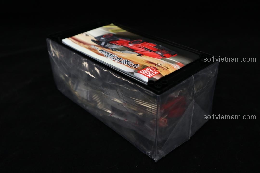 Hộp mica đựng mô hình Bugatti Veyron Mould King 27027 và sách hướng dẫn lắp ráp.