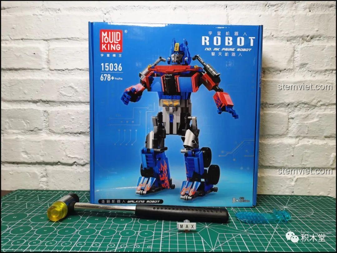 Hộp đồ chơi lắp ráp Mould King Robot Optimus Prime 15036 với hình ảnh robot và thông số 678 chi tiết, sẵn sàng cho trải nghiệm lắp ráp thú vị.