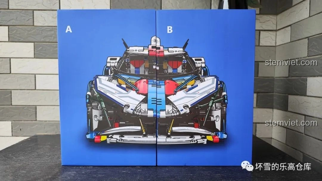 Hai hộp nhỏ bên trong của bộ lắp ráp Moyu Block MY88007A Siêu Xe Thể Thao EVO, minh họa thiết kế độc đáo.