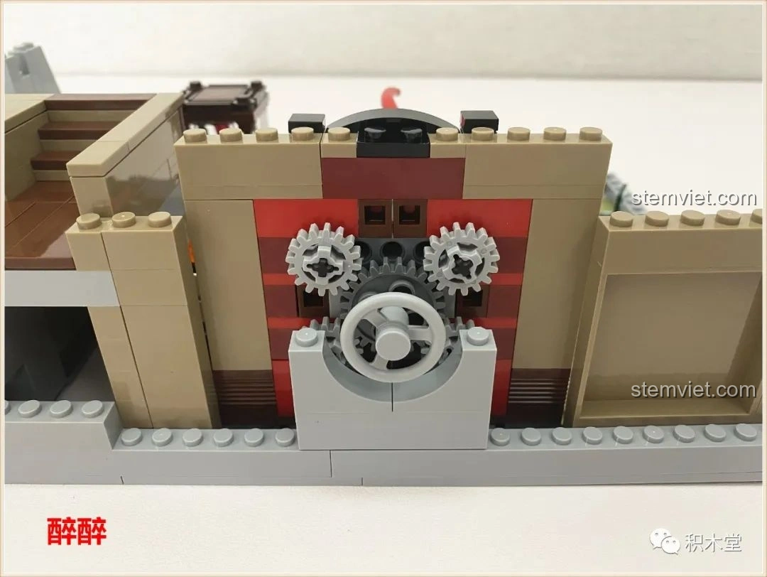 Góc nhìn tổng thể từ phía sau của mô hình hoàn chỉnh bộ Panlos Brick 613001 Tòa nhà Sanctum Sanctorum Doctor Strange.