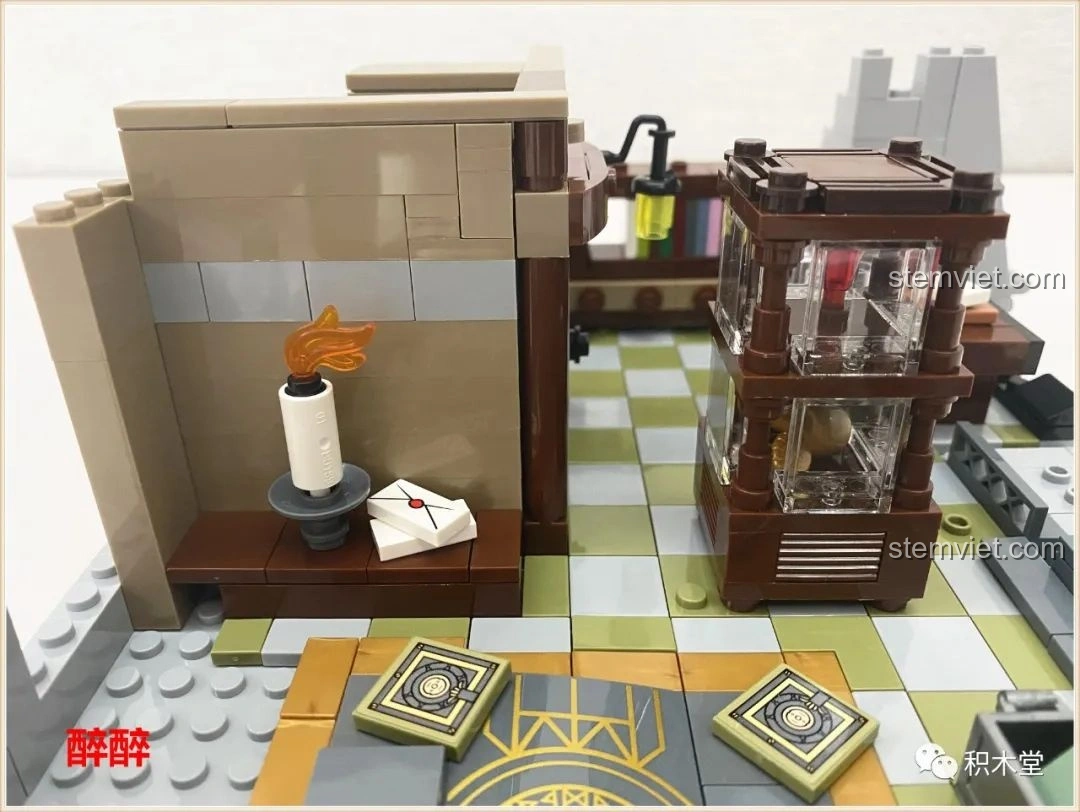 Mô hình hoàn chỉnh của bộ Panlos Brick 613001 Tòa nhà Sanctum Sanctorum Doctor Strange nhìn từ phía trước, hiển thị toàn bộ kiến trúc và chi tiết.