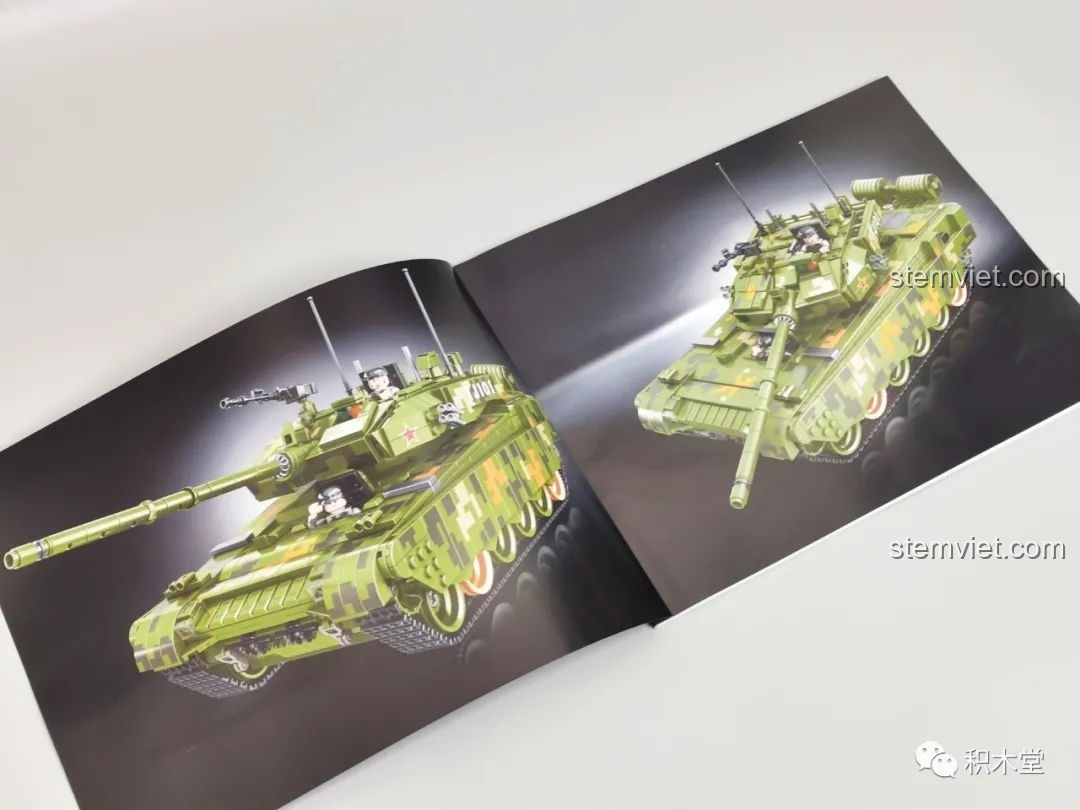 Các trang đầu tiên của sách hướng dẫn lắp ráp Panlos Brick 632002 Xe Tăng Type 99 với hình ảnh mô hình hoàn chỉnh.