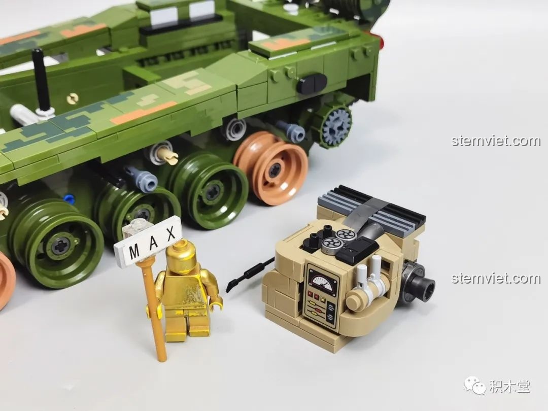 Hướng dẫn trong sách của Panlos Brick 632002 Xe Tăng Type 99 chỉ ra vị trí của 4 mảnh ghép 2x3 bị 