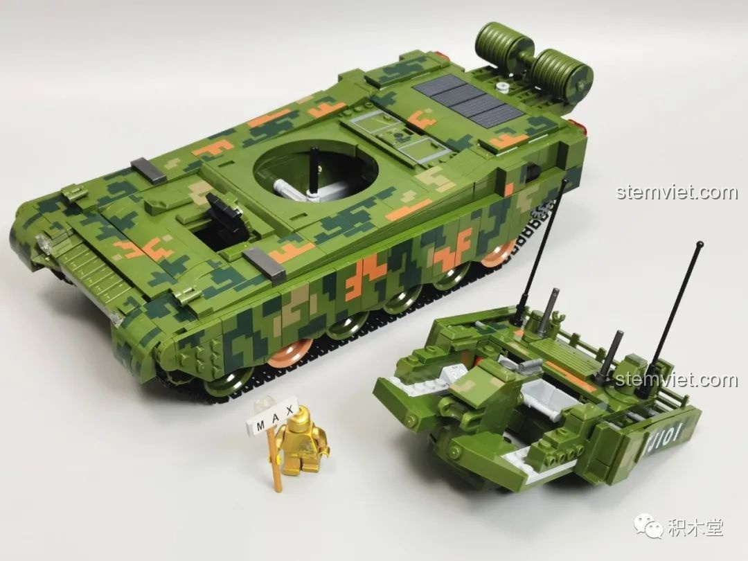 Mô hình xe tăng Panlos Brick 632002 Type 99 hoàn chỉnh, với tháp pháo và khung gầm được lắp ráp đầy đủ.
