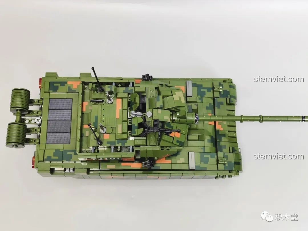 Cận cảnh các chi tiết ăng-ten và thiết bị trên nóc tháp pháo của xe tăng Panlos Brick 632002 Type 99.