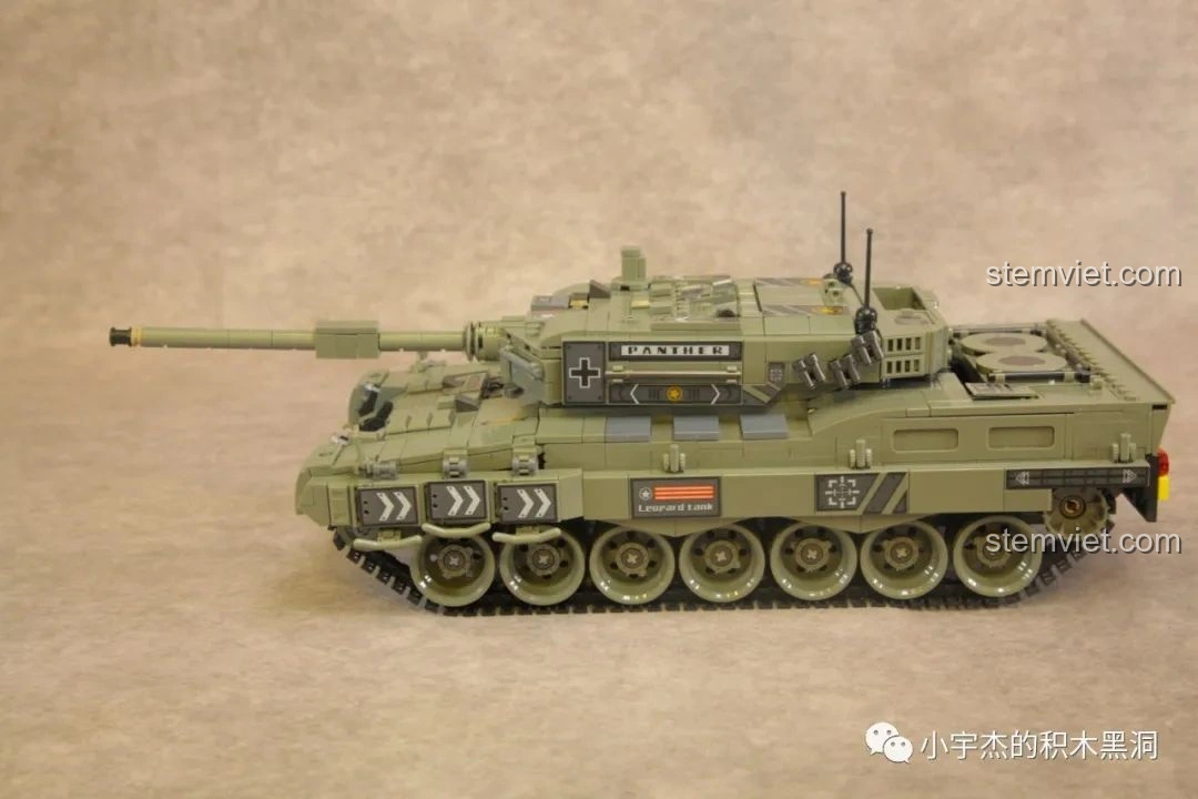 Cận cảnh chi tiết sticker