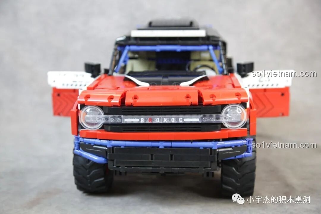 Mô hình PanlosBrick 673001 Pagani V12, một sản phẩm xe thể thao sang trọng của PanlosBrick.