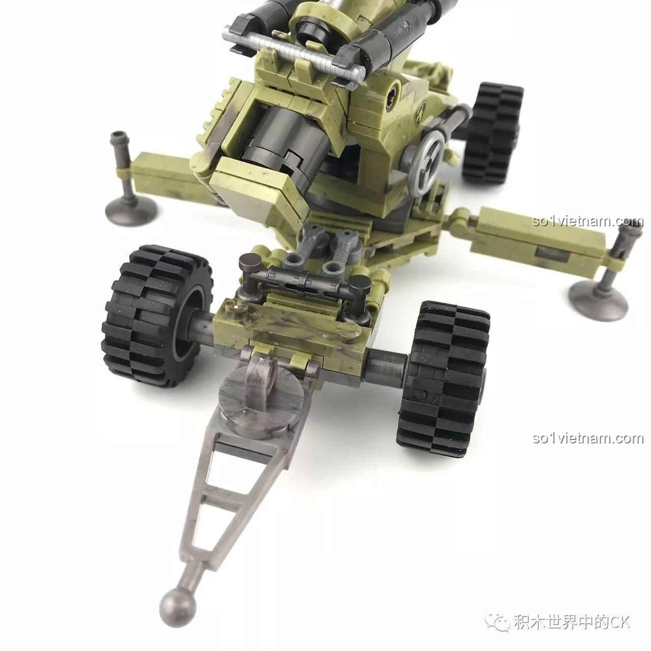 Hệ thống càng pháo của Pháo Binh Thiên Yết Cindy Xingbao XB-06011 có thể mở rộng, tăng độ ổn định khi 'bắn' trong mô hình quân sự.