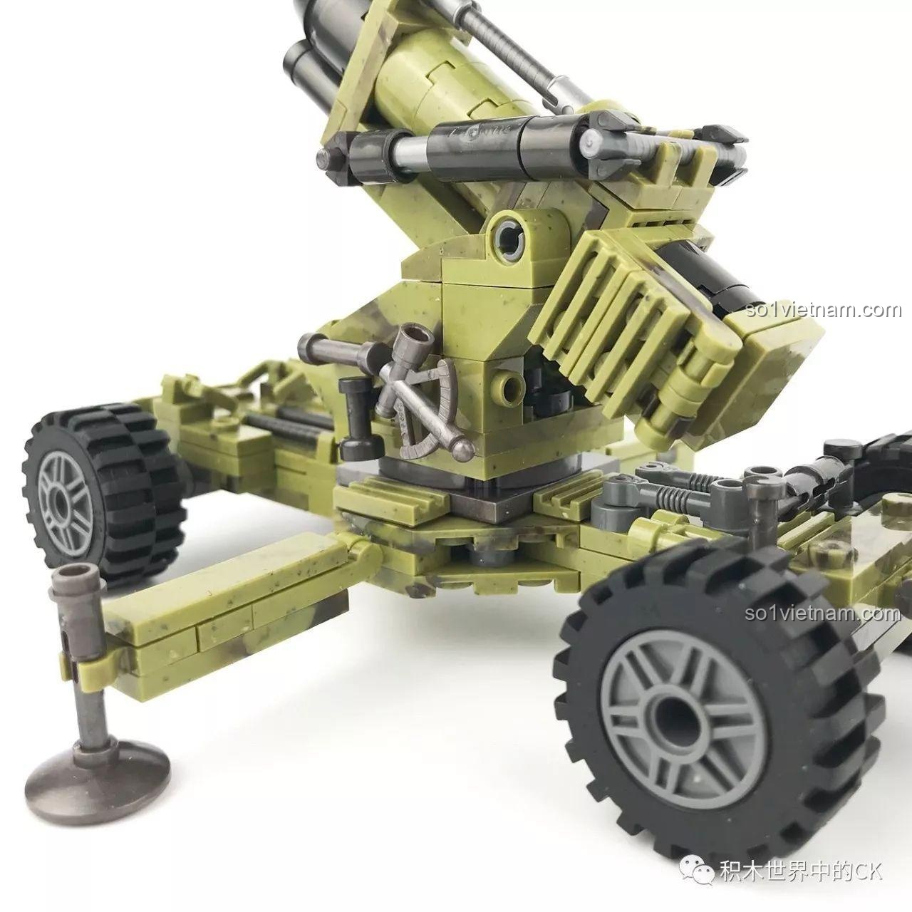 Chi tiết cơ khí phức tạp ở phần thân Pháo Binh Thiên Yết Cindy Xingbao XB-06011, thể hiện sự tinh xảo trong thiết kế lắp ráp.