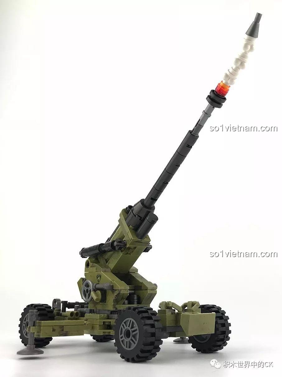 Chi tiết nòng pháo của Pháo Binh Thiên Yết Cindy Xingbao XB-06011 với hiệu ứng khói mô phỏng, tăng tính động cho mô hình quân sự.