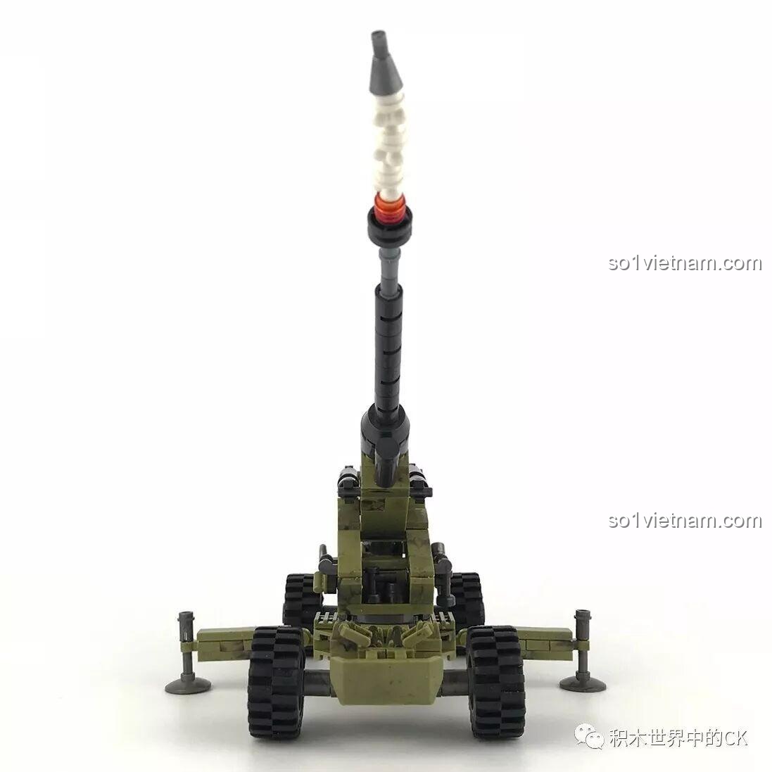 Pháo Binh Thiên Yết Cindy Xingbao XB-06011 nhìn chính diện, thể hiện nòng pháo dài và hệ thống bánh xe chắc chắn, sẵn sàng chiến đấu.