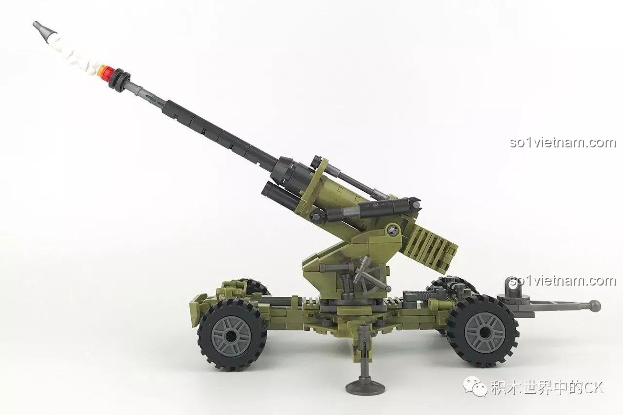 Pháo Binh Thiên Yết Cindy Xingbao XB-06011 nhìn nghiêng trái, cho thấy cấu trúc phức tạp và các chi tiết cơ khí được mô phỏng chân thực.