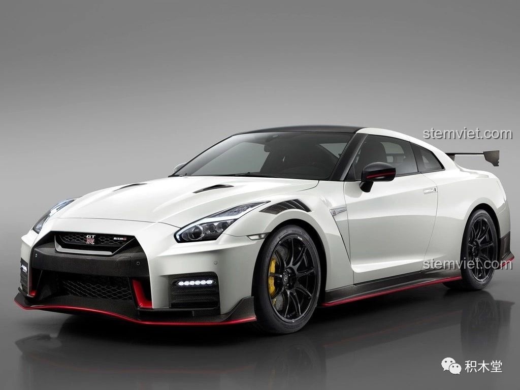 Hình ảnh chiếc Nissan GT-R thật, siêu xe thể thao huyền thoại, nguồn cảm hứng cho bộ lắp ráp Qizhile 23010.
