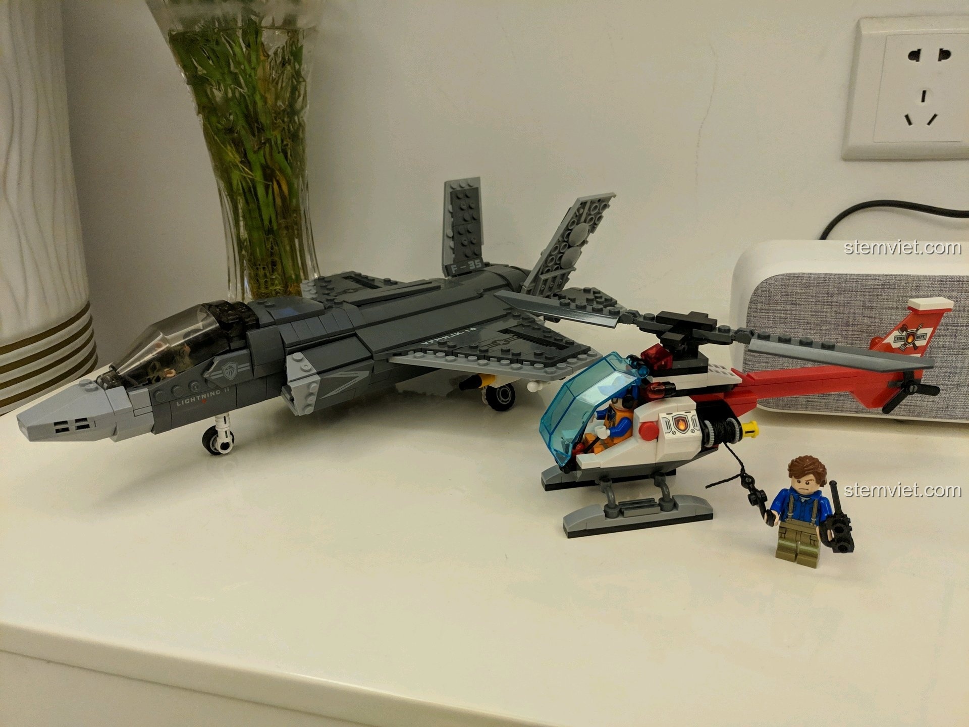 Cận cảnh chi tiết cánh quạt của bộ lắp ráp Trực thăng Cứu hộ Tiên phong QMAN 2803