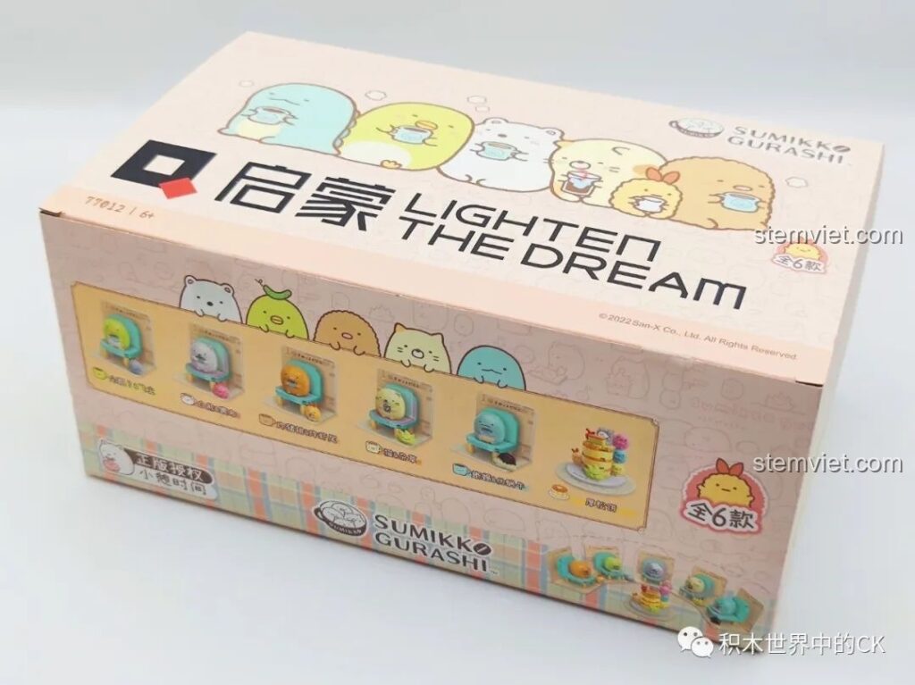 Hộp lớn bộ lắp ghép Blind box Góc Khuất 77012: Giờ Nghỉ Ngơi của Qman, với hình ảnh các nhân vật Sumikko Gurashi đáng yêu.