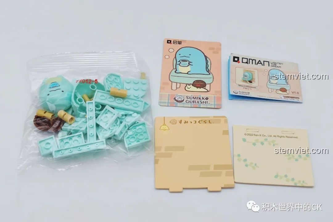 Các mảnh ghép và hướng dẫn lắp ráp của mô hình Tokage và Nisetsumuri trong bộ Qman 77012 Góc Khuất.