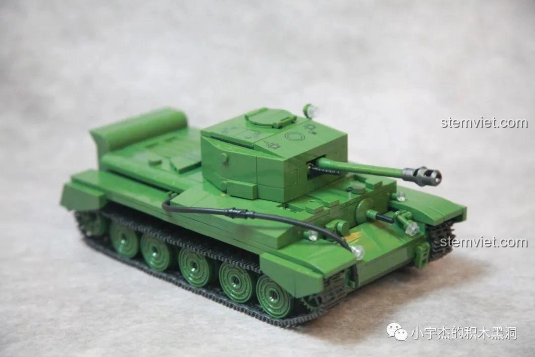 Mô hình xe tăng Cromwell MK.VII (A27M) QuanGuan 100237 hoàn chỉnh, góc nhìn cận cảnh nòng pháo và chi tiết phía trước.