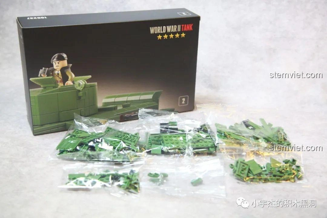 Các túi mảnh ghép từ hộp thứ hai của bộ QuanGuan 100237 Xe Tăng Cromwell MK.VII (A27M), sẵn sàng cho giai đoạn tiếp theo.