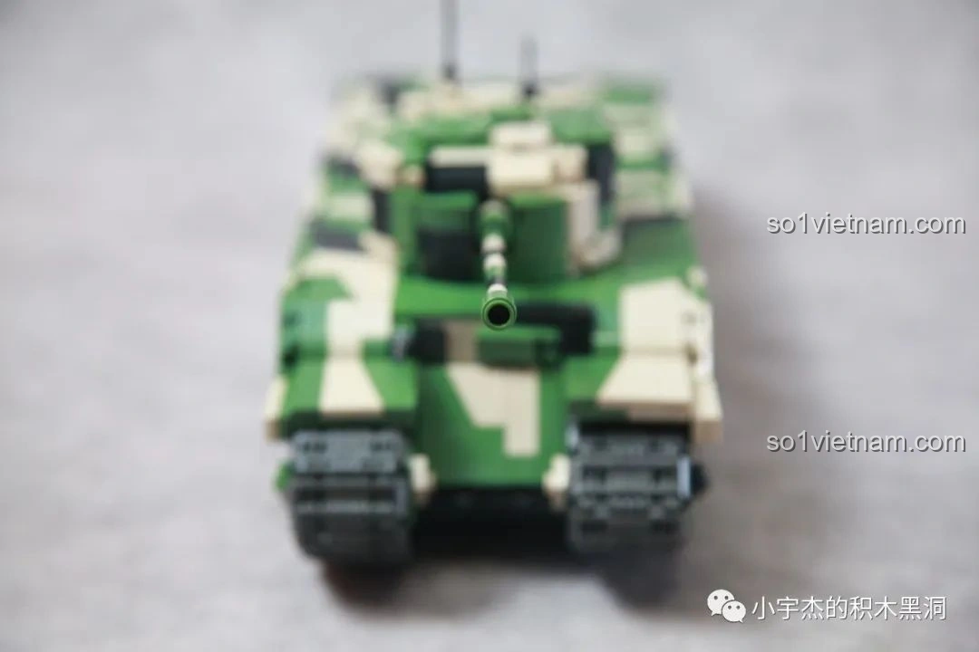 Chi tiết nòng pháo của xe tăng TOG II QUANGUAN 100241.