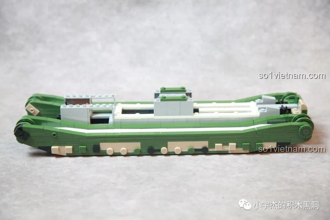 Khung gầm cơ bản của xe tăng TOG II QUANGUAN 100241 đã hoàn chỉnh.