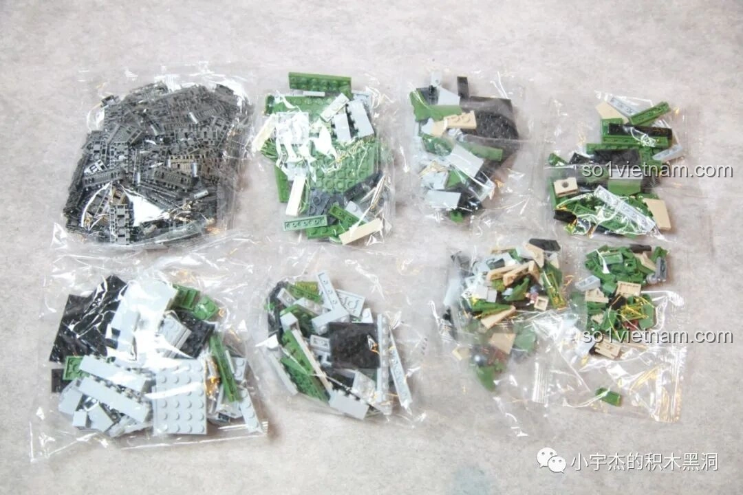 Các túi mảnh ghép của hộp số 2 trong bộ lắp ráp xe tăng TOG II QUANGUAN 100241.