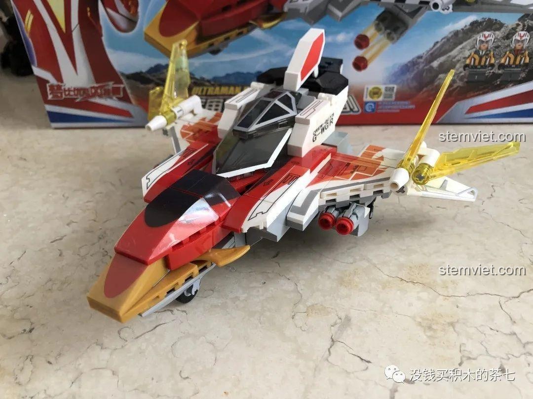 Mô hình đồ chơi lắp ráp Sembo 108593 Máy Bay Chiến Đấu GUYS Feiyihào (GUYS Wing) ở chế độ bình thường