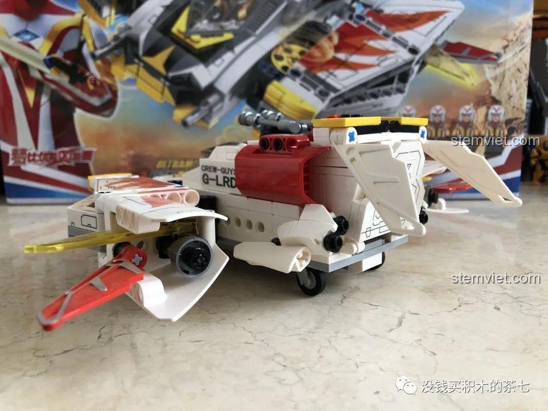 Mô hình Sembo 108712 GUYS Load ở chế độ Meteor Mode với cánh quạt Bringer Fan