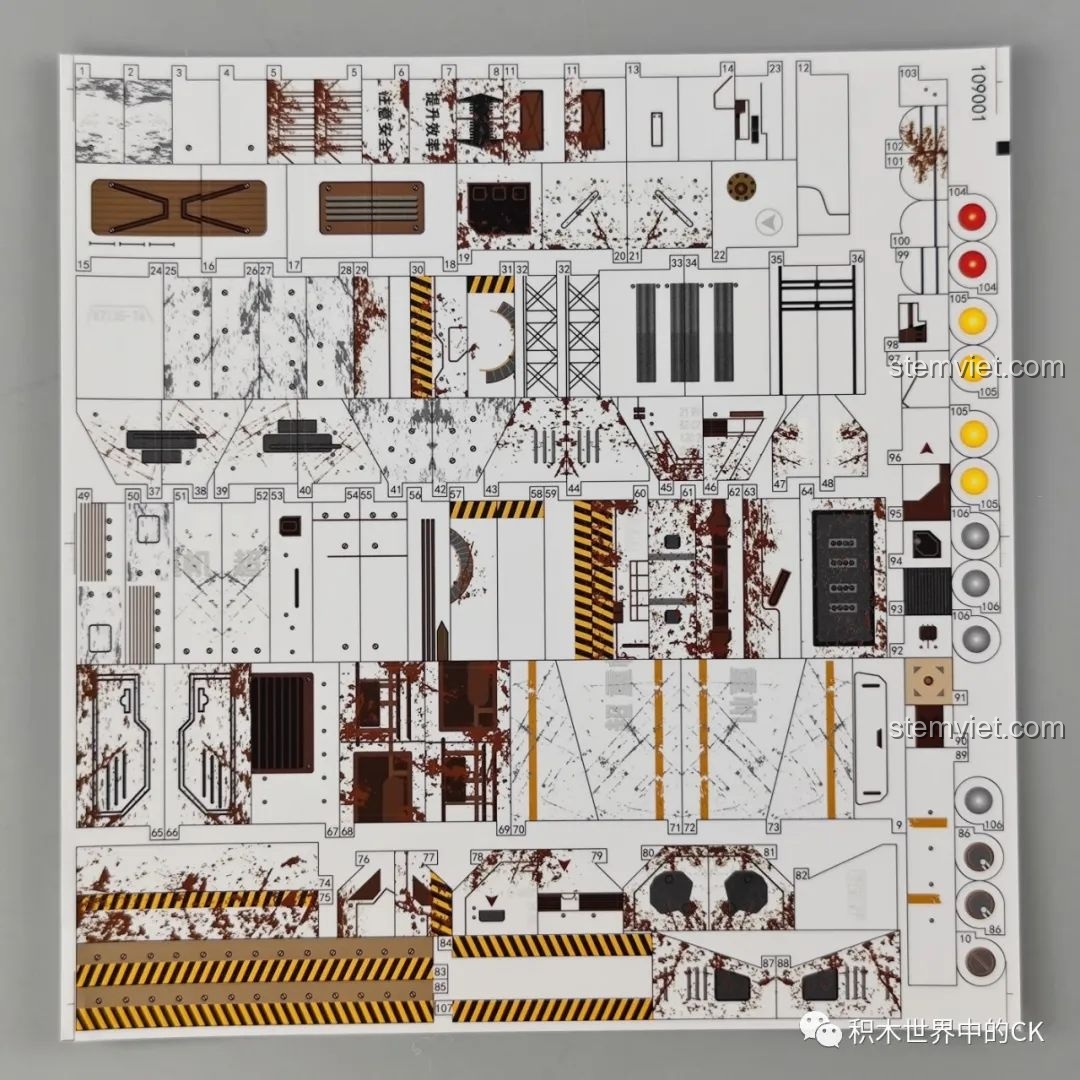 Tấm sticker lớn với nhiều chi tiết trang trí cho mô hình Xe Vận Tải Linh Lung SEMBO 109001.