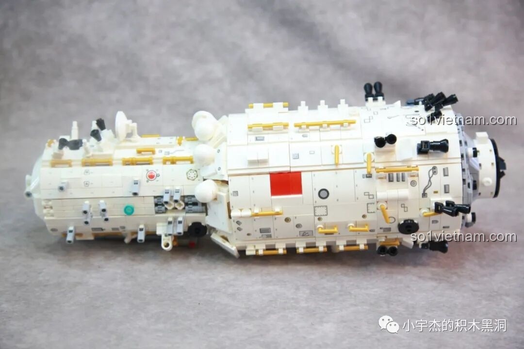 Khoang lớn và khoang nhỏ của Trạm Vũ trụ Thiên Cung đã được kết nối, tạo thành một khối dài của bộ SEMBO 203337.