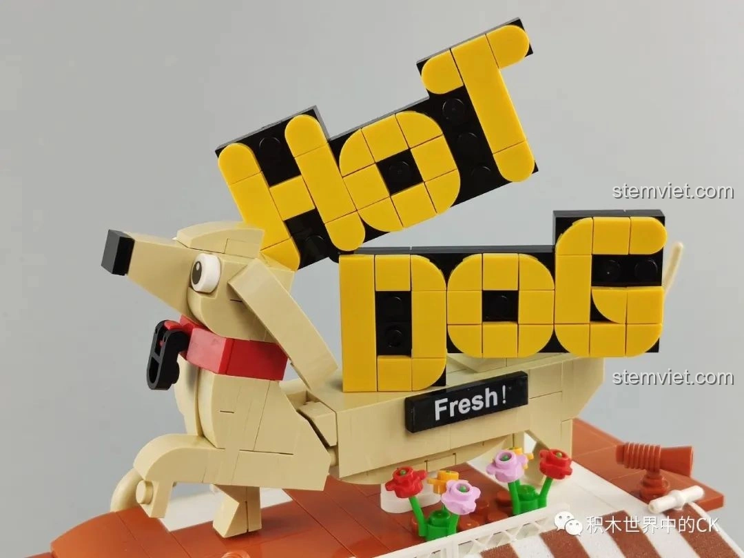 Mặt sau của biển hiệu chú chó hot dog trên nóc xe SEMBO 601301, cho thấy cấu trúc bên trong. Đánh giá SEMBO 601301 Xe bán hot dog.