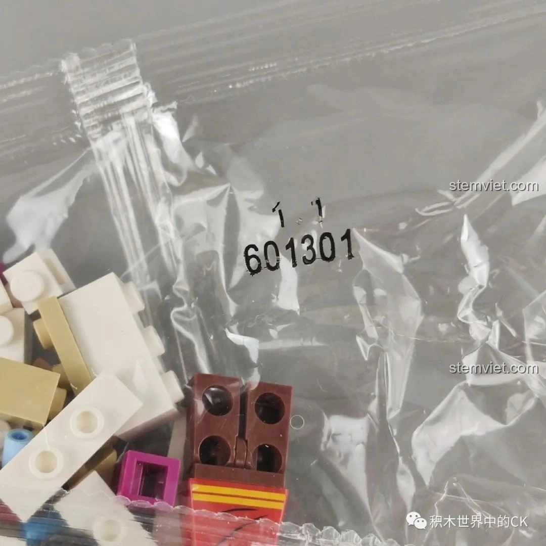 Mã số sản phẩm 601301 được in trên túi mảnh ghép của bộ SEMBO Xe Bán Hot Dog Lưu Động, đảm bảo tính xác thực. Đánh giá SEMBO 601301 Xe bán hot dog.