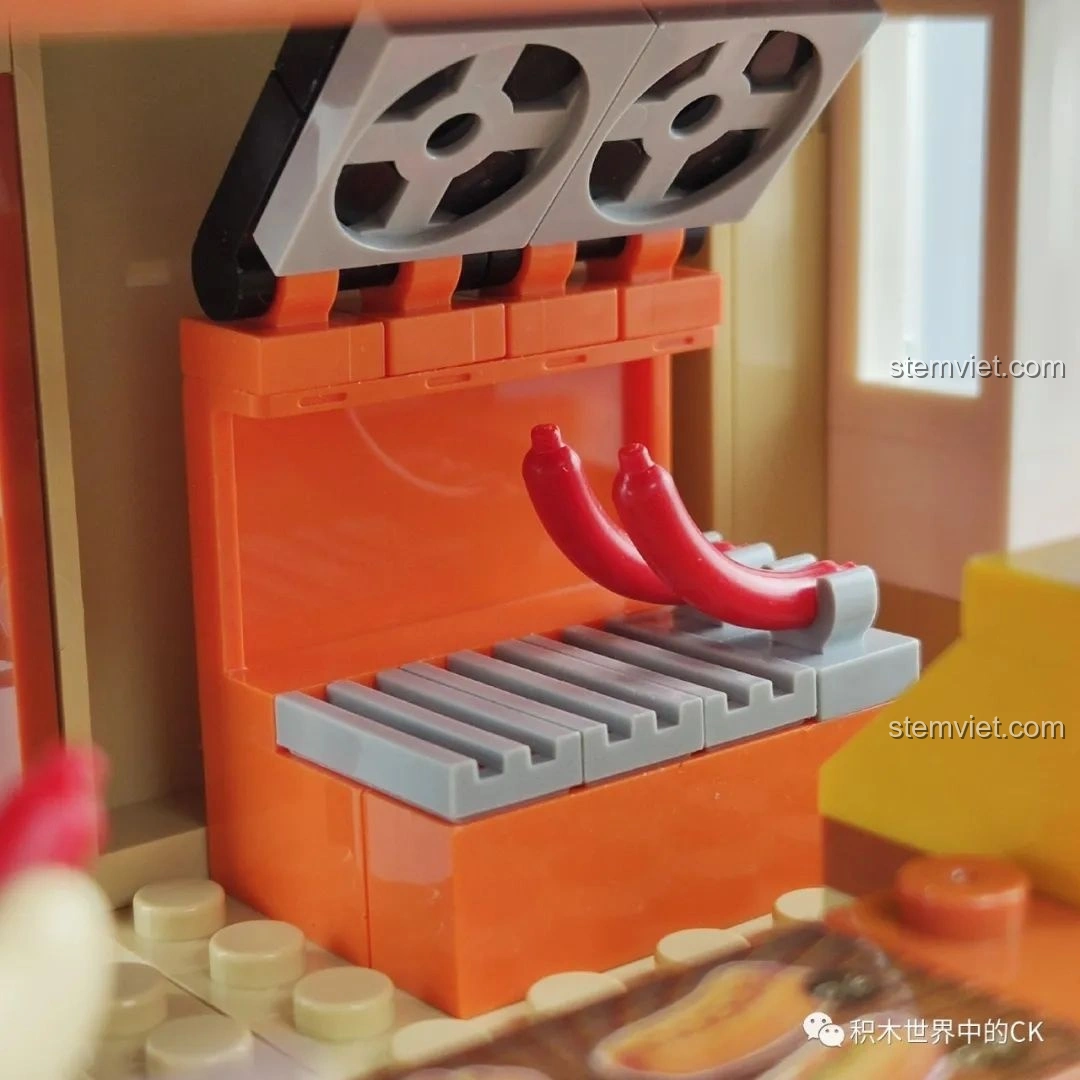 Cận cảnh mái che sọc nâu trắng của xe hot dog SEMBO 601301, có thể kéo ra kéo vào linh hoạt. Trải nghiệm SEMBO 301 Xe bán hot dog.