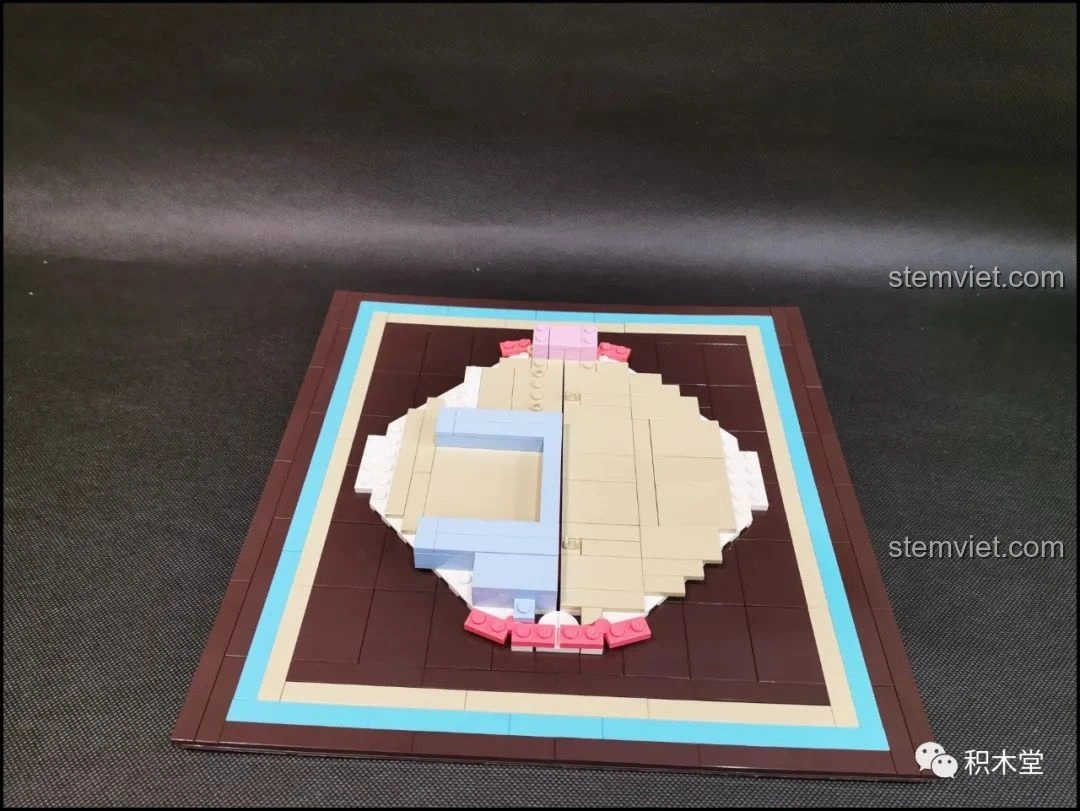 Bắt đầu xây dựng cấu trúc bên trong của mô hình Bánh Kem Hộp Quà Sembo 601400