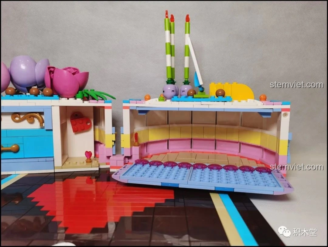 Hộp quà chứa mô hình Bánh Kem Hộp Quà Sembo 601400 đã được đóng lại