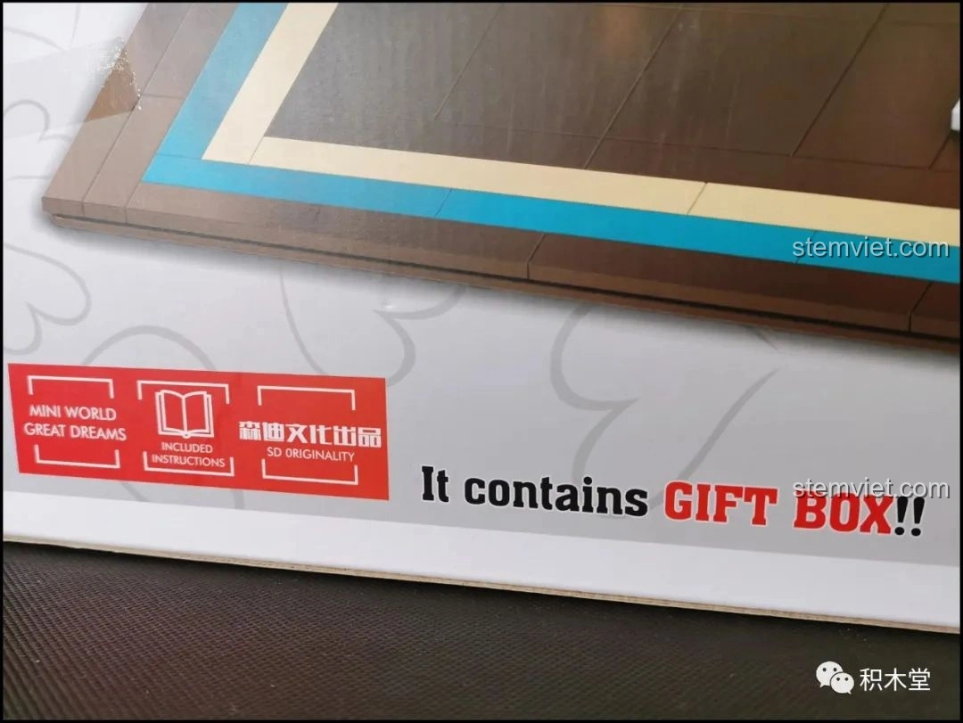 Chi tiết hộp đồ chơi lắp ráp Sembo 601400 Bánh Kem Hộp Quà, nhấn mạnh tính năng 'It contains GIFT BOX!!'