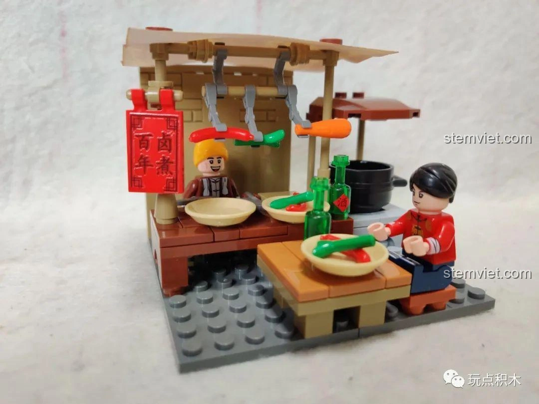 Mô hình tiệm ăn vặt Sembo 601606 hoàn chỉnh, nhìn từ góc khác, với các chi tiết sinh động.