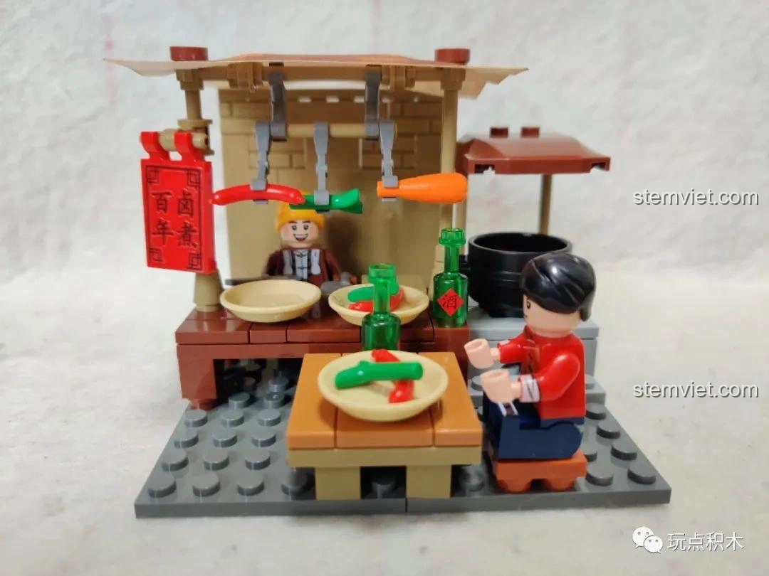 Mô hình tiệm ăn vặt Sembo 601606 hoàn chỉnh với các chi tiết trang trí và minifigures.