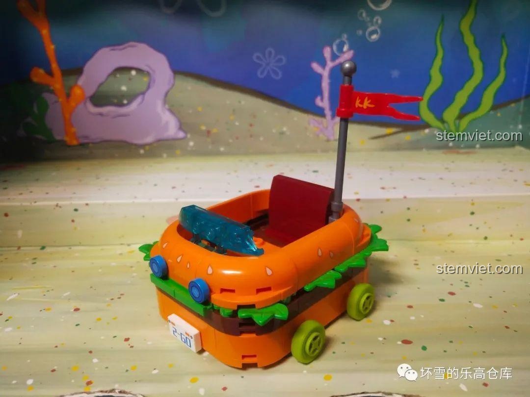 Chiếc xe Krabby Patty của SpongeBob trong bộ lắp ráp Sembo 612211 Gia đình SpongeBob.