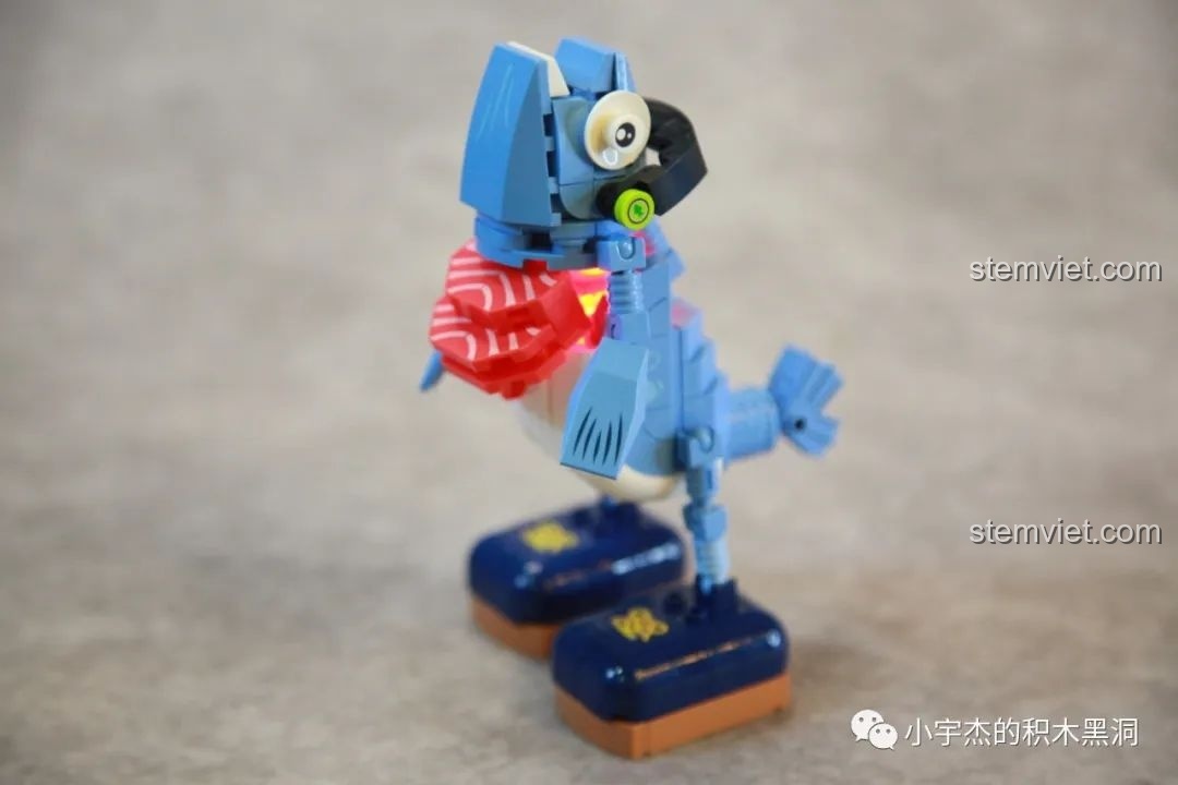 Hộp đồ chơi lắp ráp SEMBO 613102 Tôm Hùm Đeo Kính, mặt trước với hình ảnh minh họa.