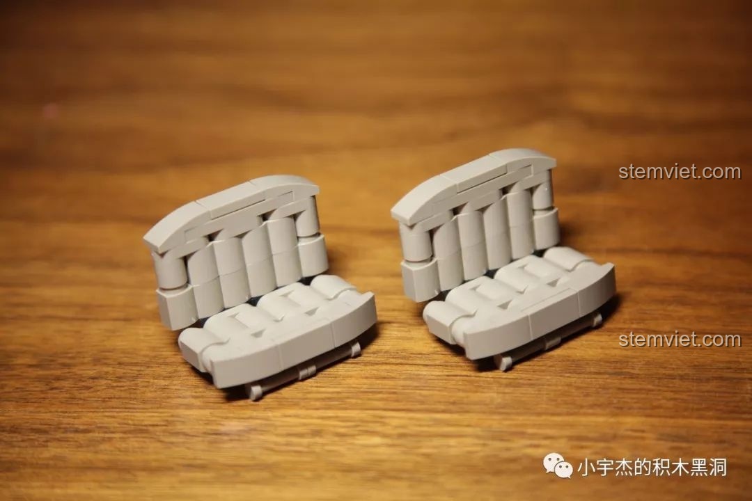 Nội thất xe Mercedes-Benz 770K đang được lắp ráp, đồ chơi mô hình Xe hơi cổ điển Mercedes-Benz 770K cho bé trên 6 tuổi.