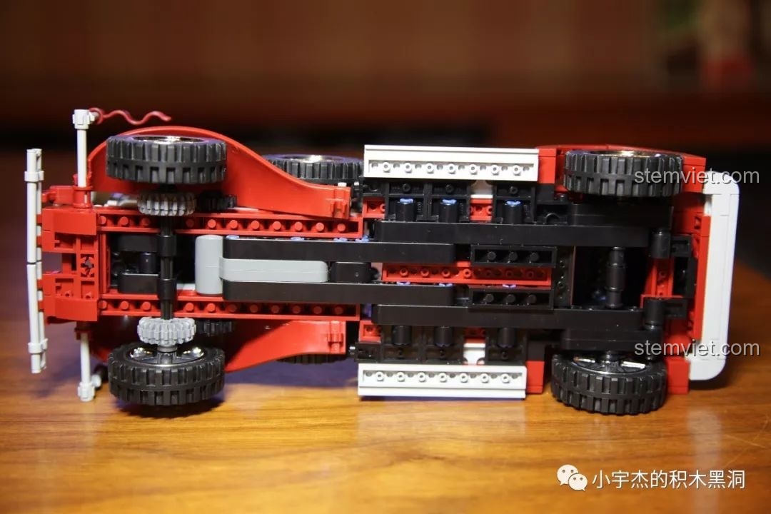 Ghế ngồi và khoang hành khách của xe Mercedes-Benz 770K Sembo 701650, đánh giá Sembo 701650 Xe Mercedes-Benz chống đạn 770K.