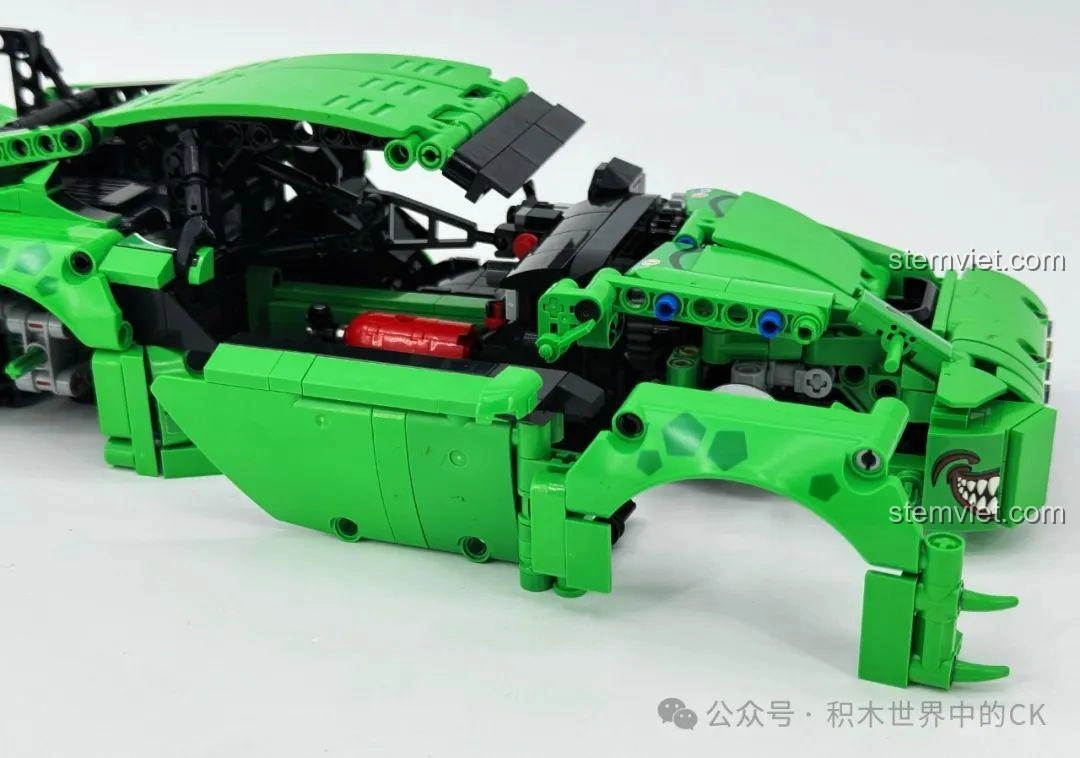 Thân xe của bộ lắp ráp Sembo 715019 Siêu xe Porsche Bá Vương Long gần như hoàn chỉnh, sẵn sàng cho các chi tiết cuối.