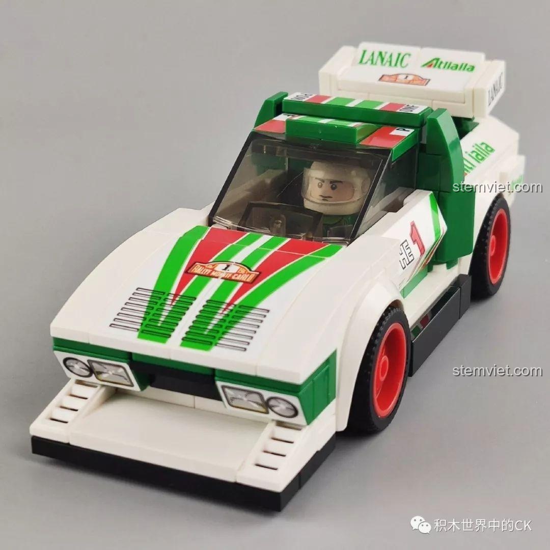 Bộ sưu tập 4 mô hình xe đua SEMBO Famous Car Series 607061-607064 đã lắp ráp hoàn chỉnh.