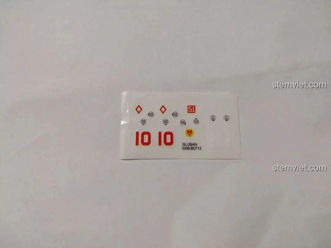 Tấm sticker đi kèm bộ lắp ráp Sluban M38-B0713 mô hình xe tăng Thế chiến II, chứa các chi tiết trang trí cho xe tăng.