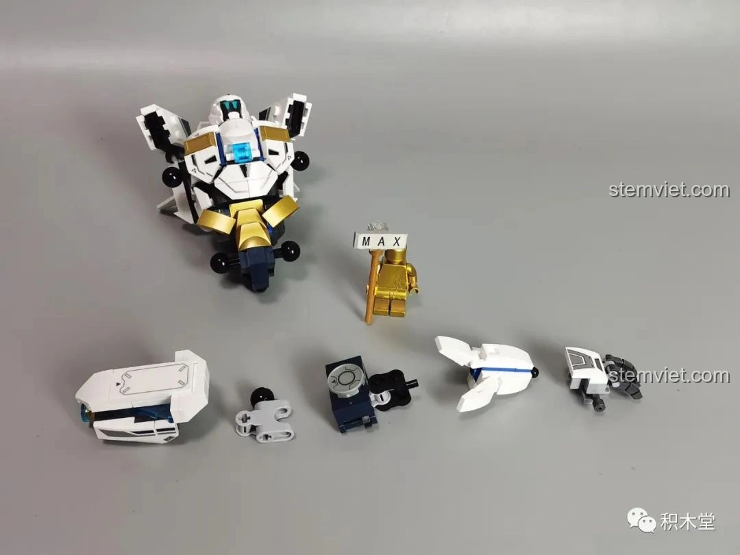 Các bộ phận chính của Robot Băng Phong Bảo Vệ Sluban M38-B1151 sau khi lắp ráp một phần, sẵn sàng để hoàn thiện.