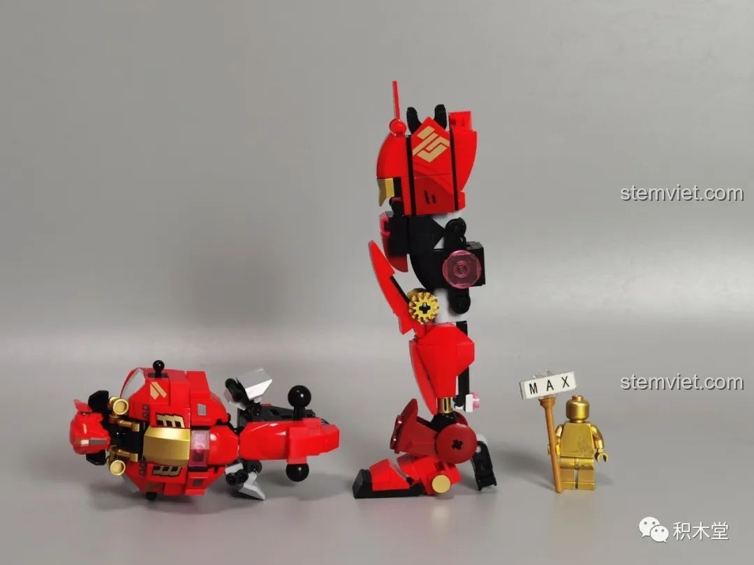 Quá trình lắp ráp phần thân trên của Robot Cơ Giáp Quang Kích Athena M38-B1152, cho thấy các mảnh ghép đang dần hình thành.