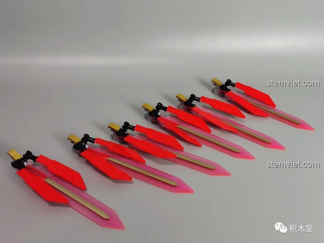 Sáu chiếc cánh ánh sáng điện từ của Robot Cơ Giáp Quang Kích Athena M38-B1152, với thiết kế độc đáo và màu sắc bắt mắt.