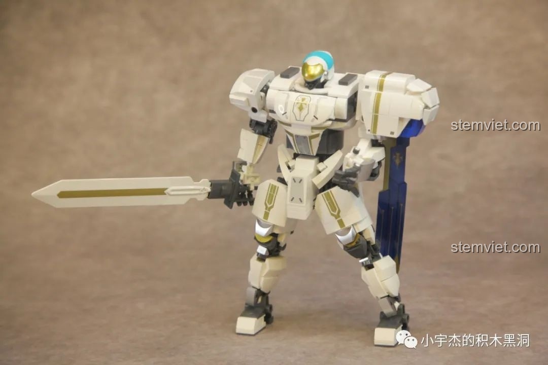 Bộ sưu tập 3 mô hình Mech Master mini của Sluban, các robot nhỏ gọn nhưng vẫn giữ được chi tiết thiết kế độc đáo.