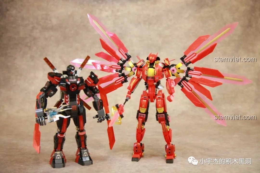 Mô hình Sluban M38-B1153 Mech Master, với tông màu xanh lá cây và vàng, thiết kế mạnh mẽ và vũ khí súng.